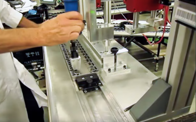 Torque Arm Automatically Glides Downward